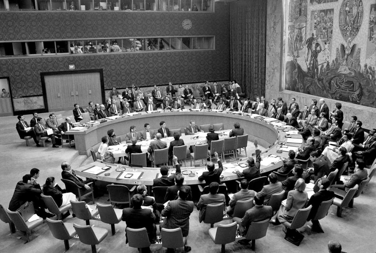 The UN Security Council votes on Resolution 687 mandating intrusive inspections in Iraq on April 3, 1991 in New York. (UN Photo/Saw Lwin)